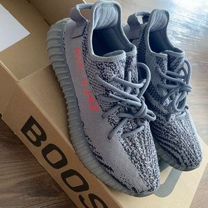 Yeezy Boost 350 Grey in excellent condition